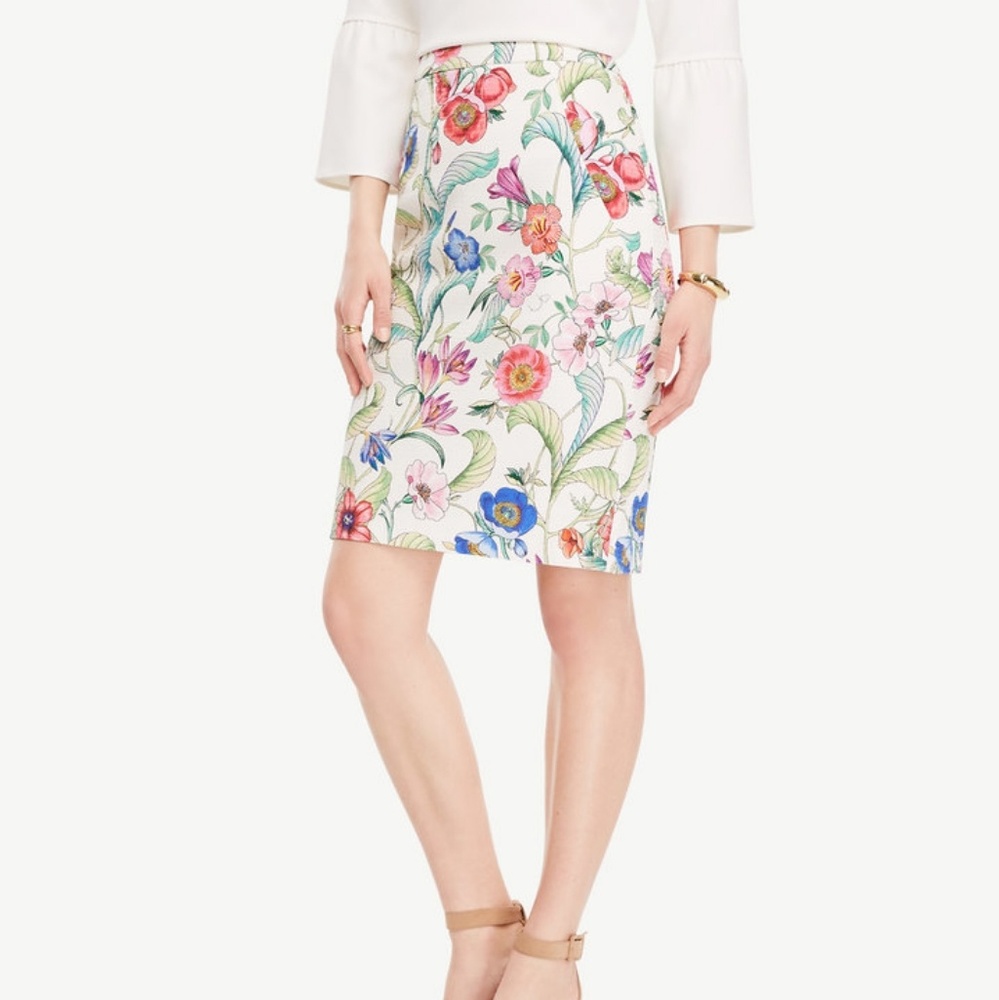 Ann Taylor Jungle Floral Print Pencil Skirt